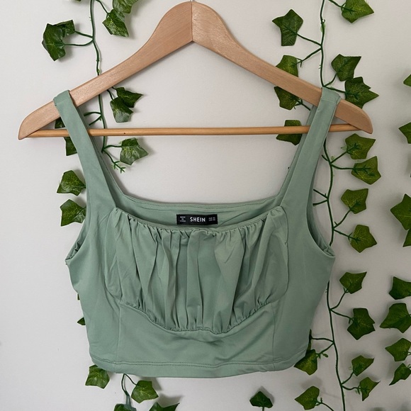 green ribbed crop top - Picture 2 of 3